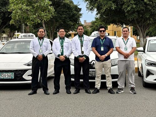 Conductores de Taxi Pinos Chiclayo en Chiclayo
