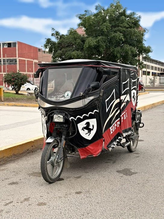 Mototaxi de Pinos Chiclayo